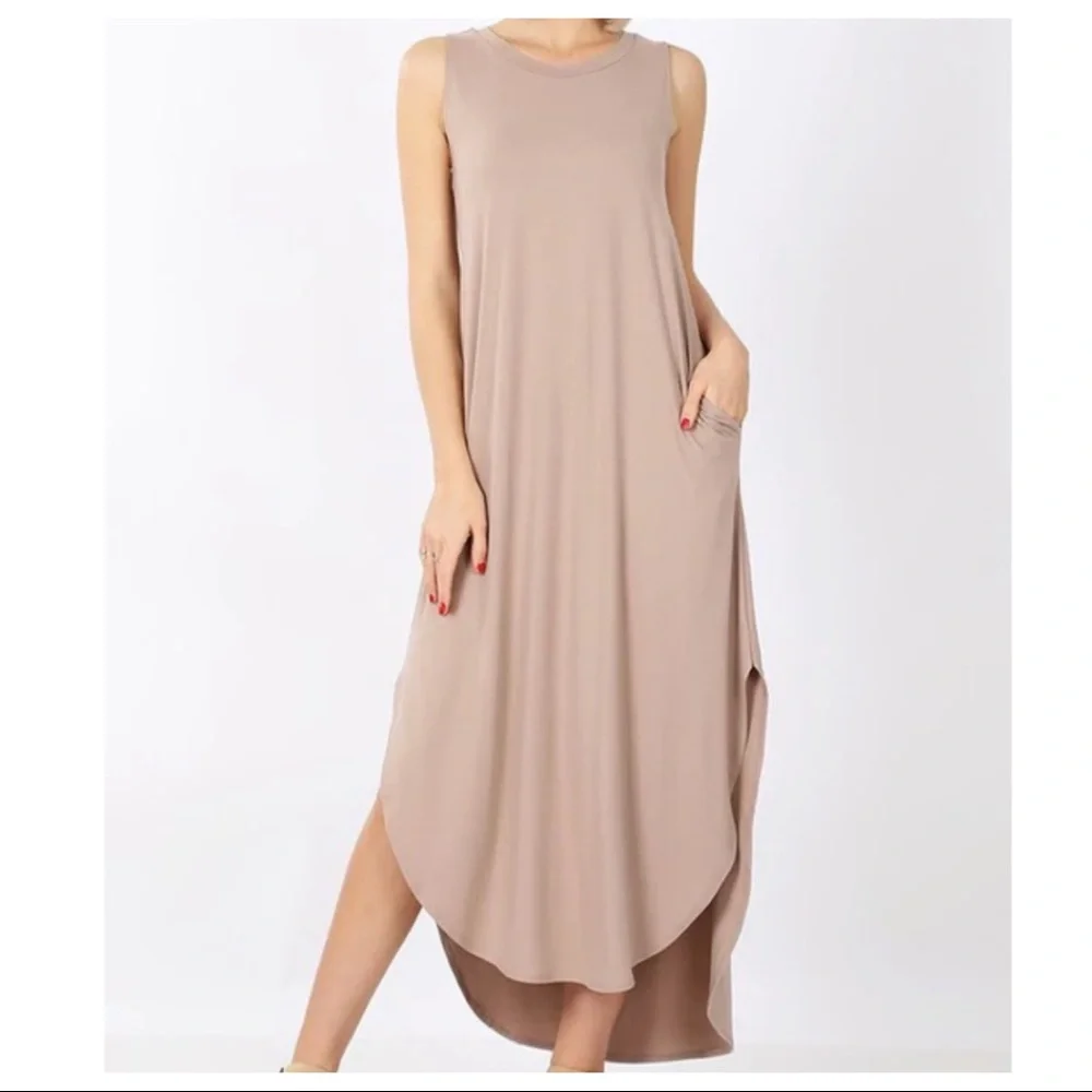 Jane Sleeveless Maxi Dress with pockets and side slits - Picture 3 of 4